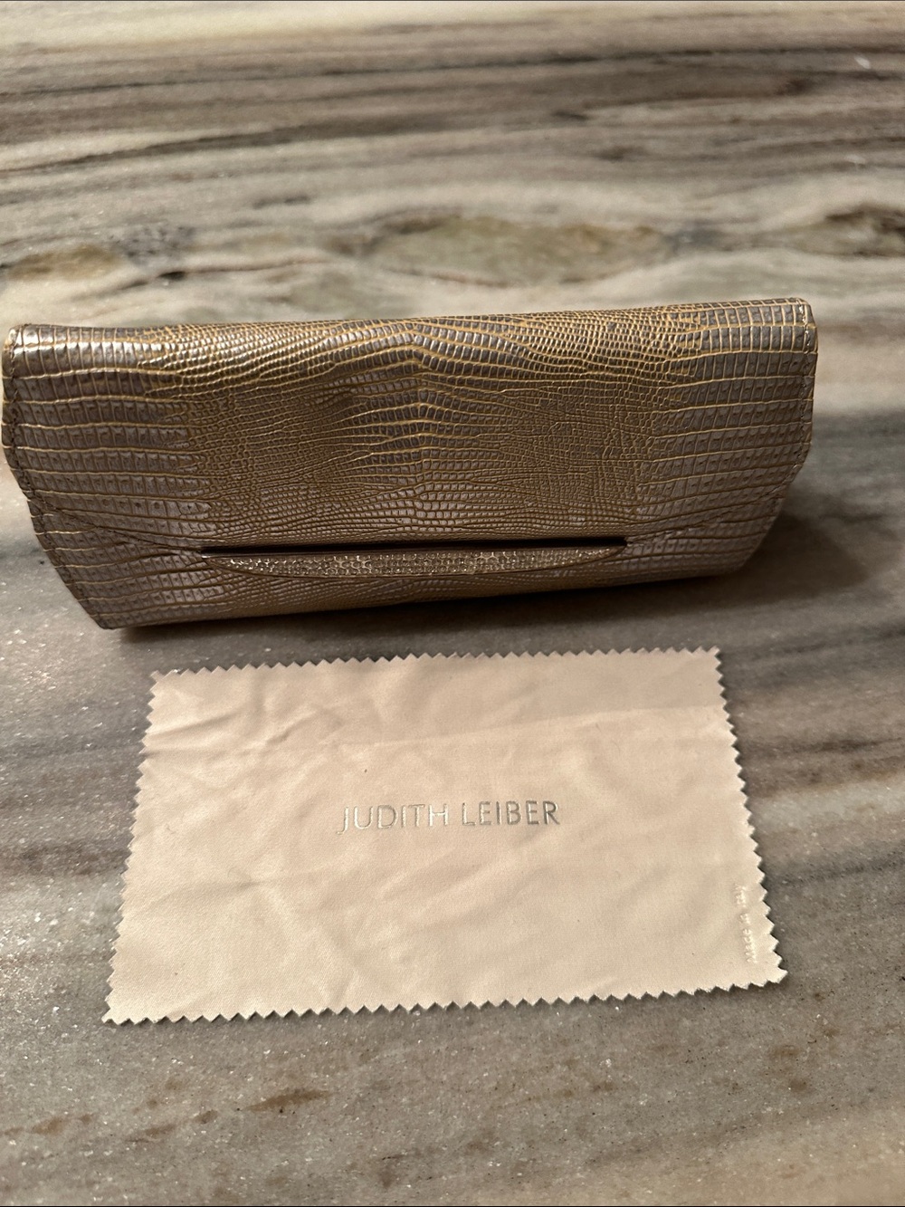 JUDITH LEIBER EYEGLASS CASE/CLUTCH - Picture 5 of 6